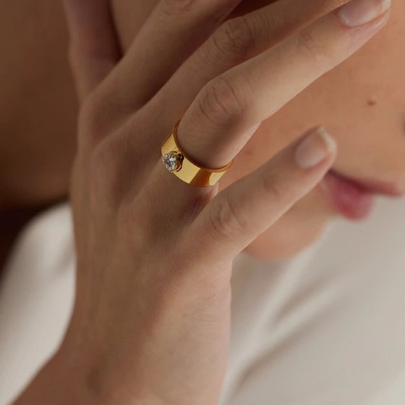 New 18K Gold Plated Solitaire Diamond Heart Ring - Picture 2 of 11